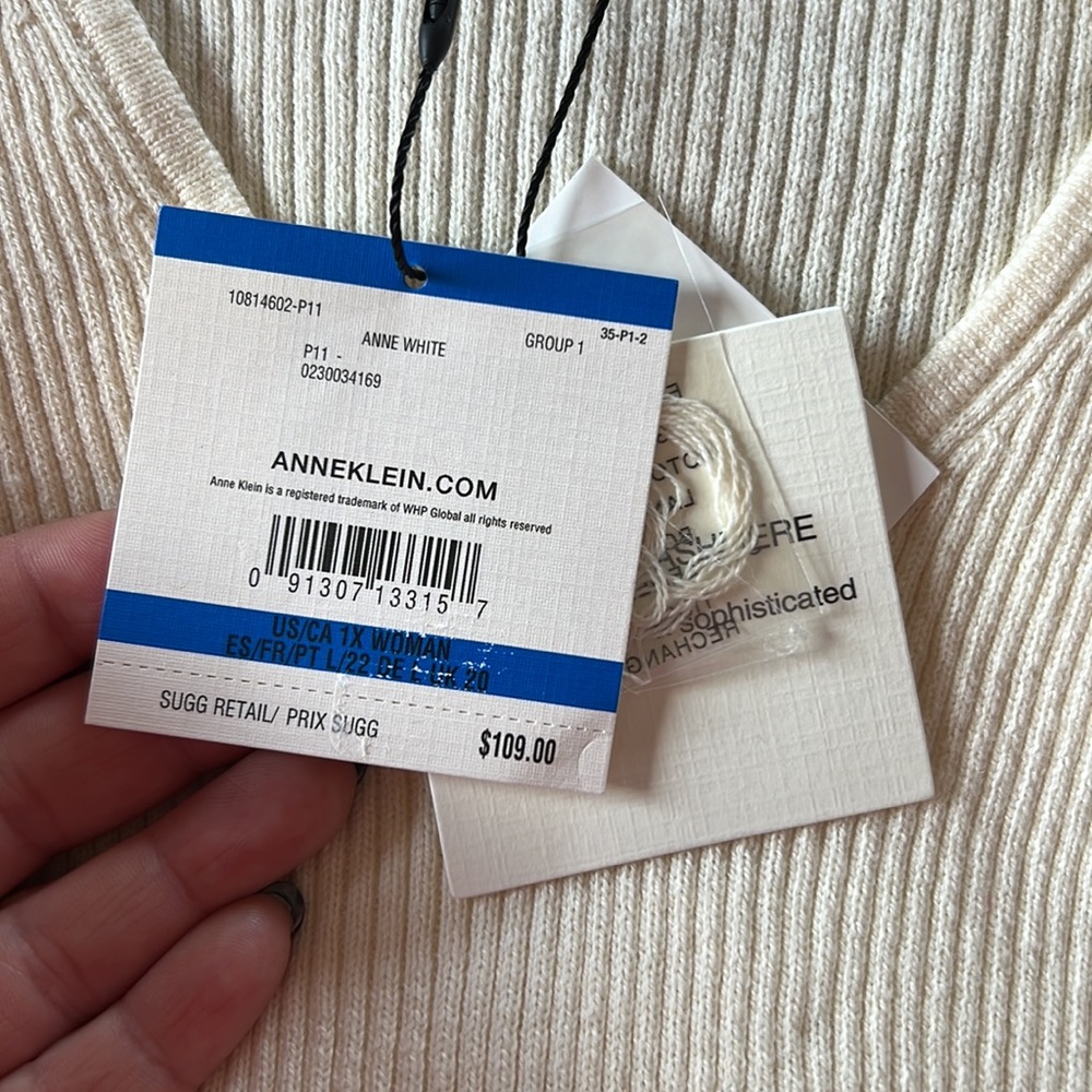 Anne Klein sweater - Picture 2 of 3